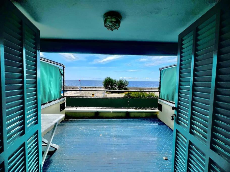 Suite Levante 56 - Fronte Mare Sanremo Ospedaletti Kültér fotó